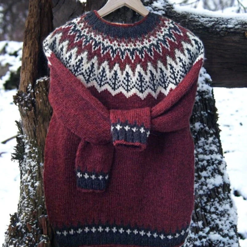 Saar β Warm Sweater with Classic Shoulder Design