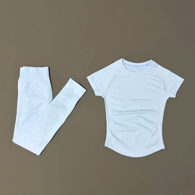 Conjunto deportivo de 2 piezas para mujer: camiseta de manga corta sin costuras y leggings deportivos con efecto realce de glúteos.