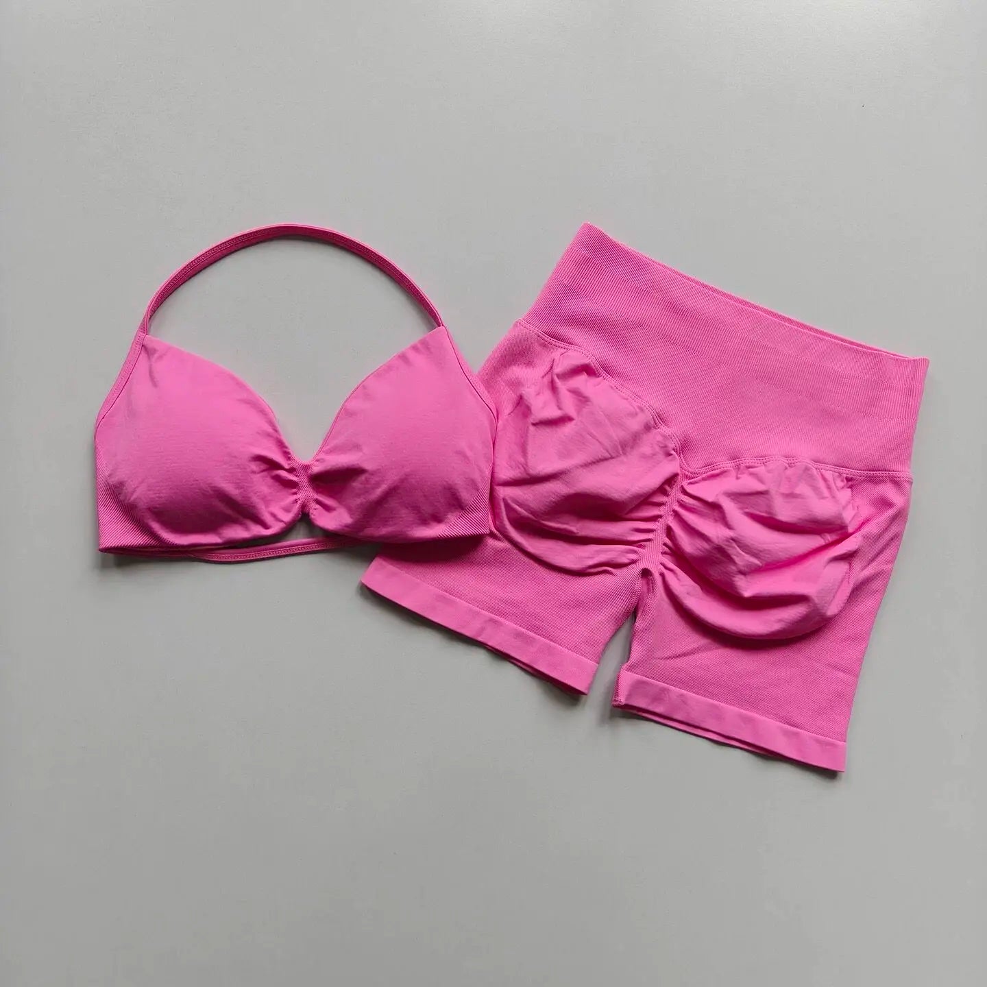 Conjunto de yoga para mujer, fitness, transpirable, entrenamiento de secado rápido, espalda bonita, ropa interior fruncida, cintura alta, pantalón corto que levanta las caderas.