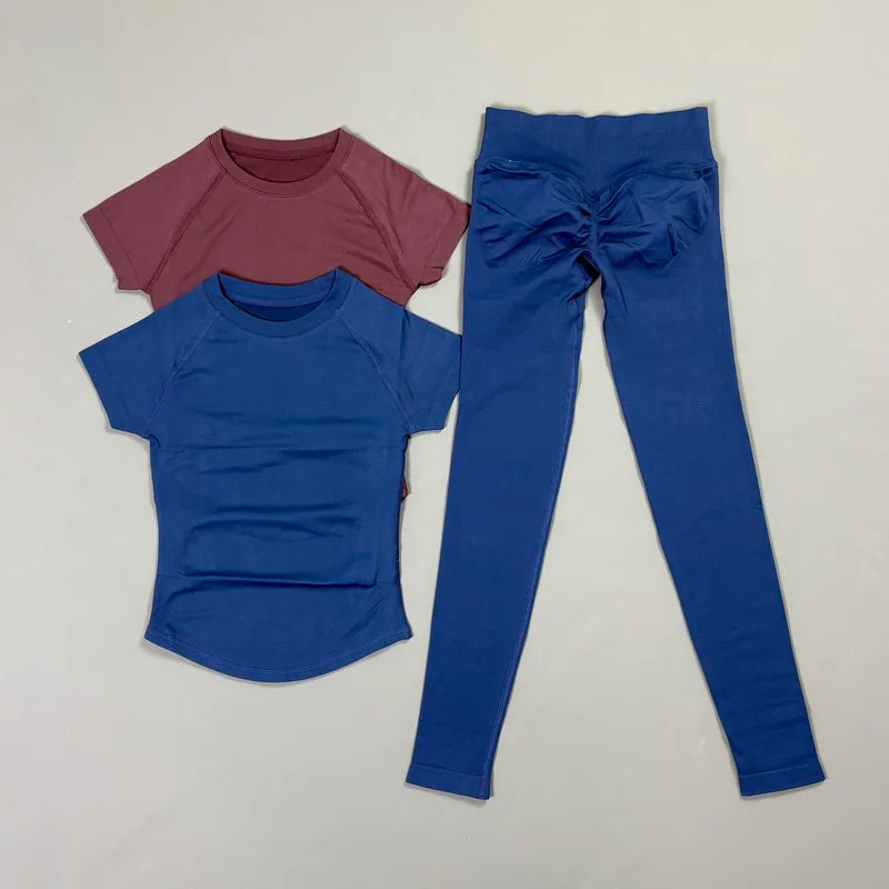 Conjunto deportivo de 2 piezas para mujer: camiseta de manga corta sin costuras y leggings deportivos con efecto realce de glúteos.