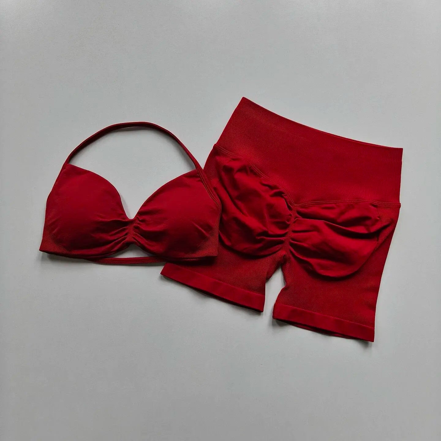 Conjunto de yoga para mujer, fitness, transpirable, entrenamiento de secado rápido, espalda bonita, ropa interior fruncida, cintura alta, pantalón corto que levanta las caderas.