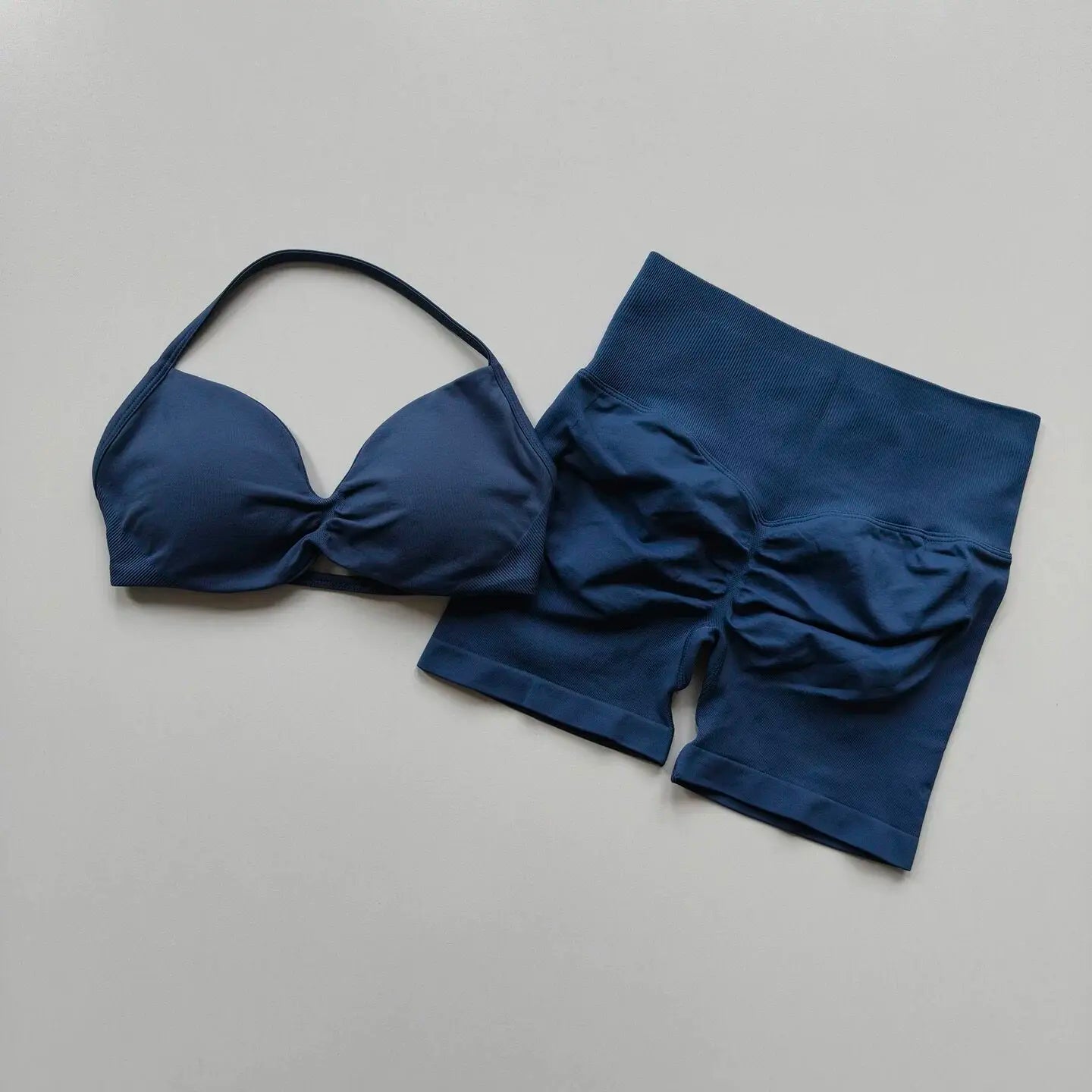 Conjunto de yoga para mujer, fitness, transpirable, entrenamiento de secado rápido, espalda bonita, ropa interior fruncida, cintura alta, pantalón corto que levanta las caderas.