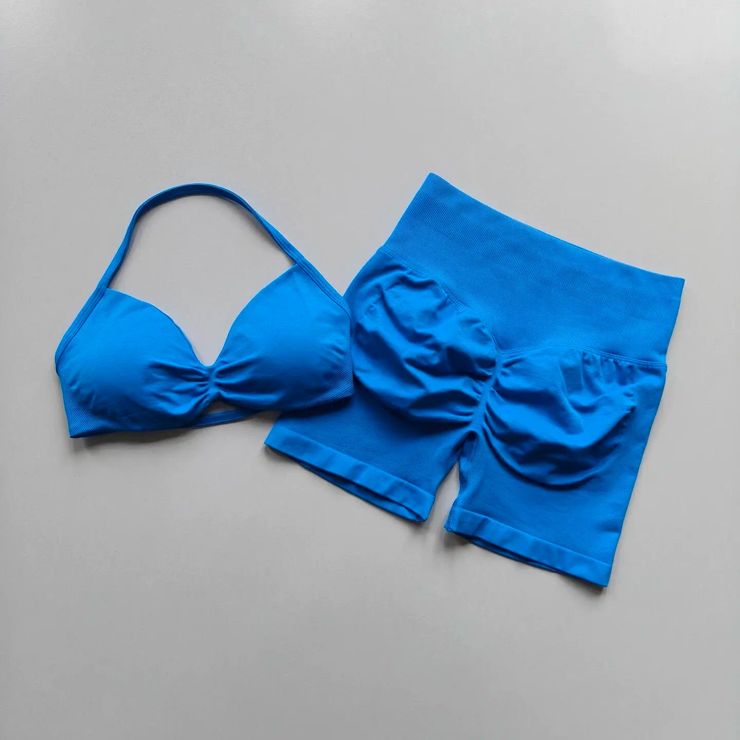 Conjunto de yoga para mujer, fitness, transpirable, entrenamiento de secado rápido, espalda bonita, ropa interior fruncida, cintura alta, pantalón corto que levanta las caderas.