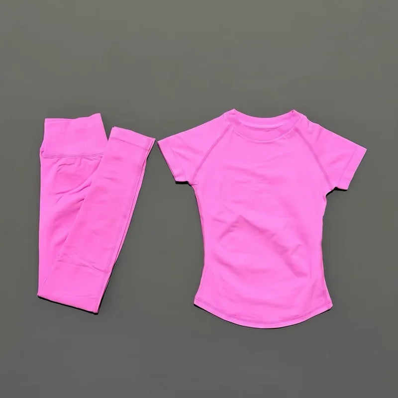 Conjunto deportivo de 2 piezas para mujer: camiseta de manga corta sin costuras y leggings deportivos con efecto realce de glúteos.