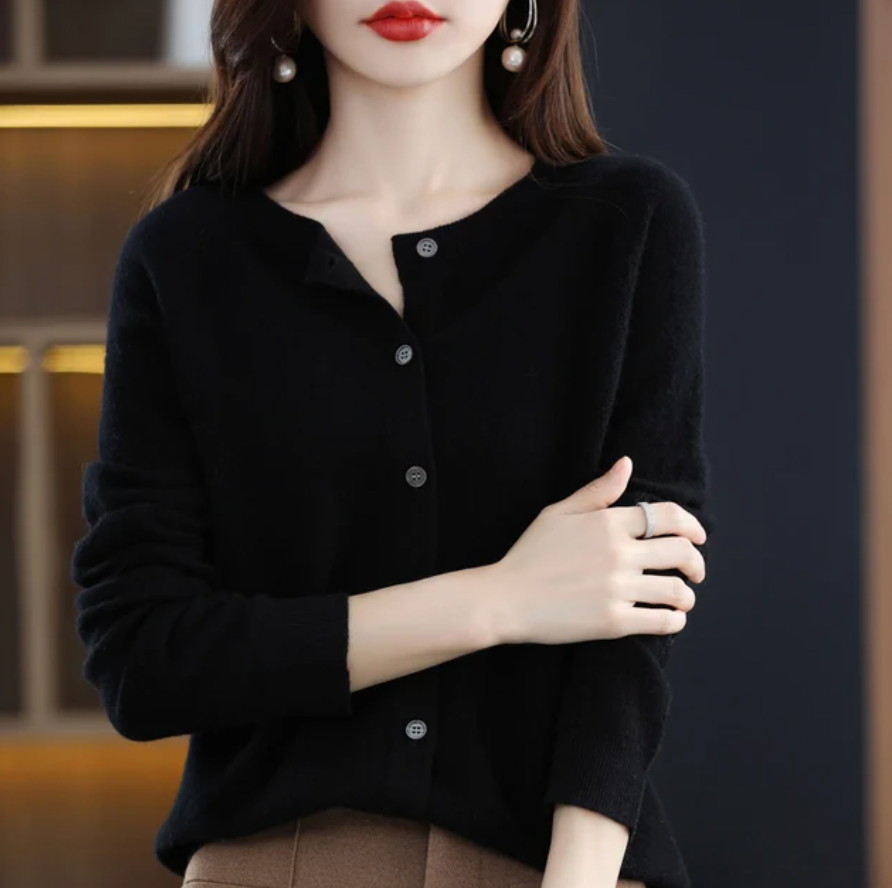 Anna - Elegant Wool Cardigan