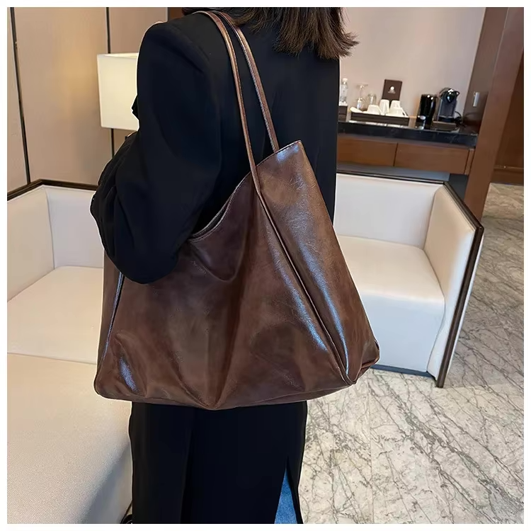 CELINA | ELEGANCKA TORBA NA RAMIĘ